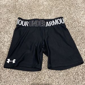 Under amour bike shorts, size youth large, have been worn no stains or flaws